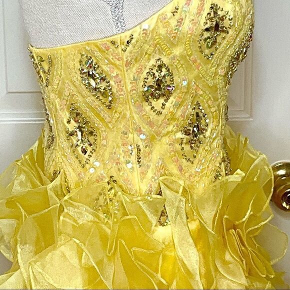 NWT CINDERELLA Size 8 Yellow Rhinestone Tulle Prom/Formal Dress - Picture 5 of 14
